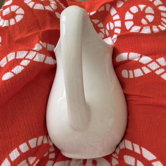 Vintage White creamer/jug. Made by Jackson China, Falls Creek,PA. In great shape - Picture 6 of 10